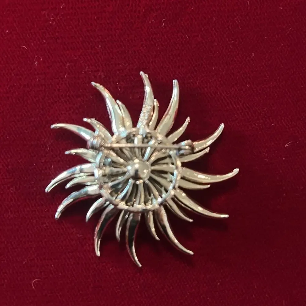 Lisner Jewelry beautiful